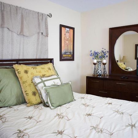 Villa Great Location Near Downtown & Airport Tampa Esterno foto