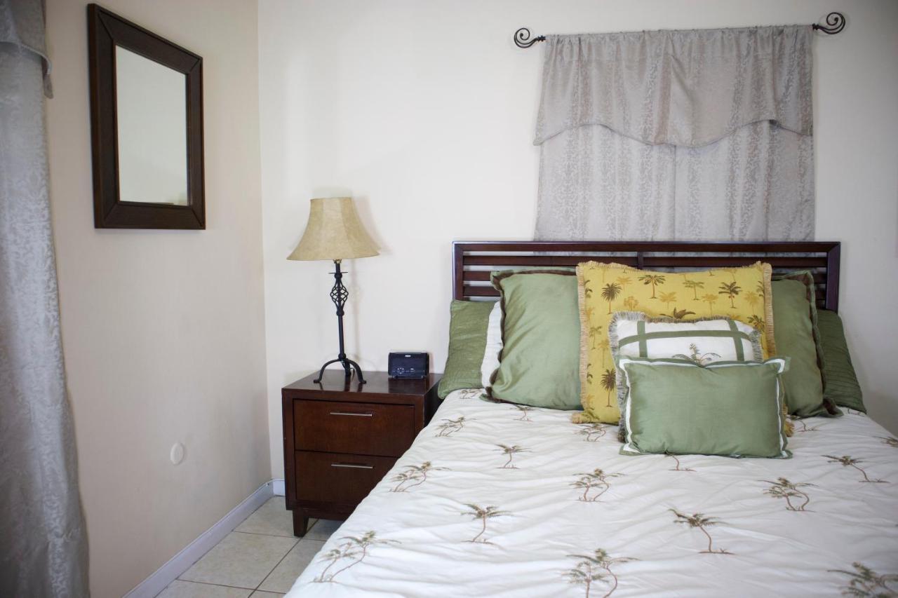 Villa Great Location Near Downtown & Airport Tampa Esterno foto