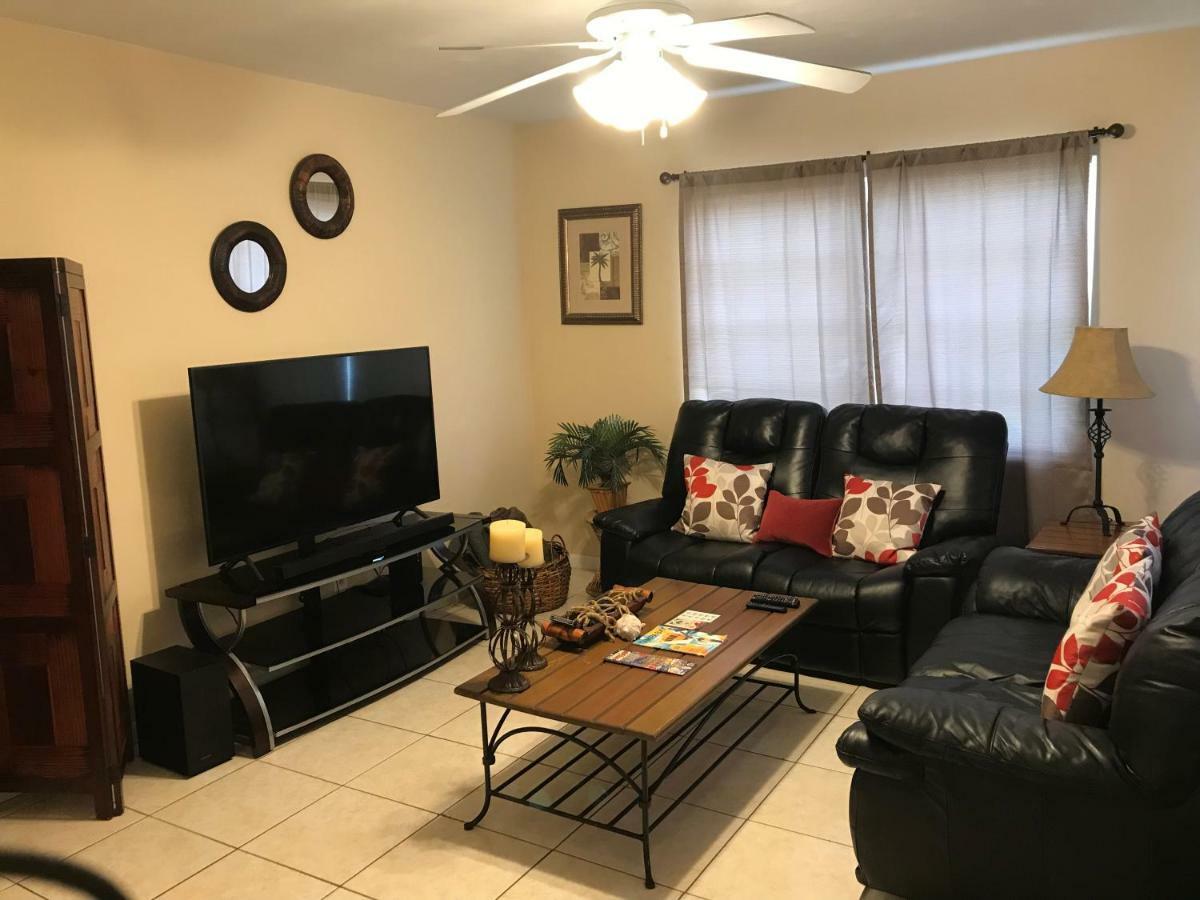 Villa Great Location Near Downtown & Airport Tampa Esterno foto