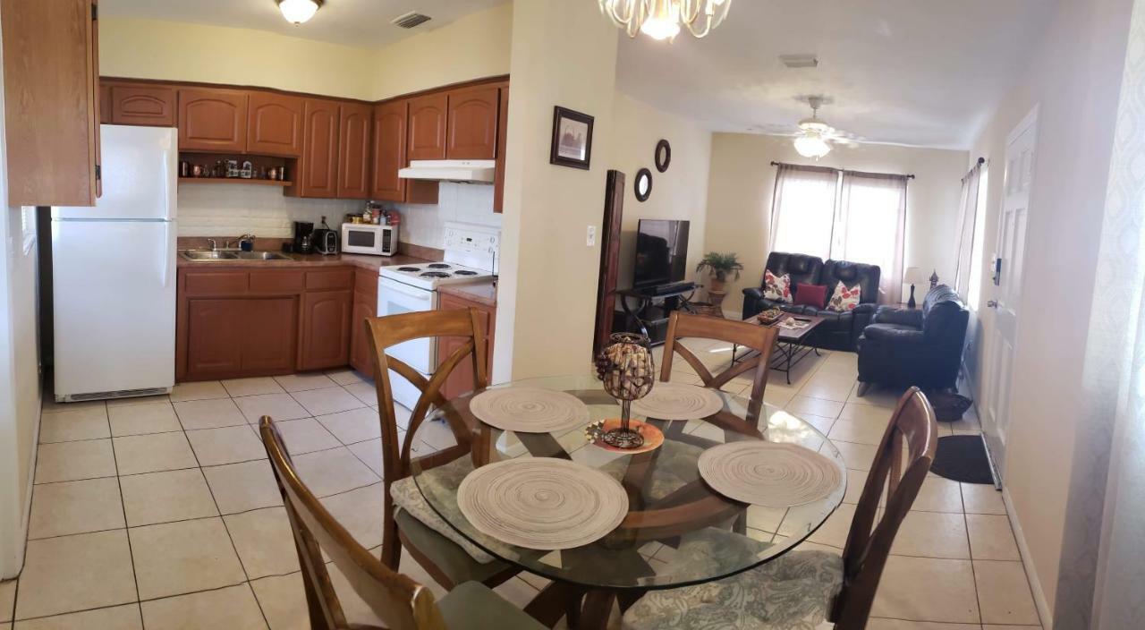 Villa Great Location Near Downtown & Airport Tampa Esterno foto
