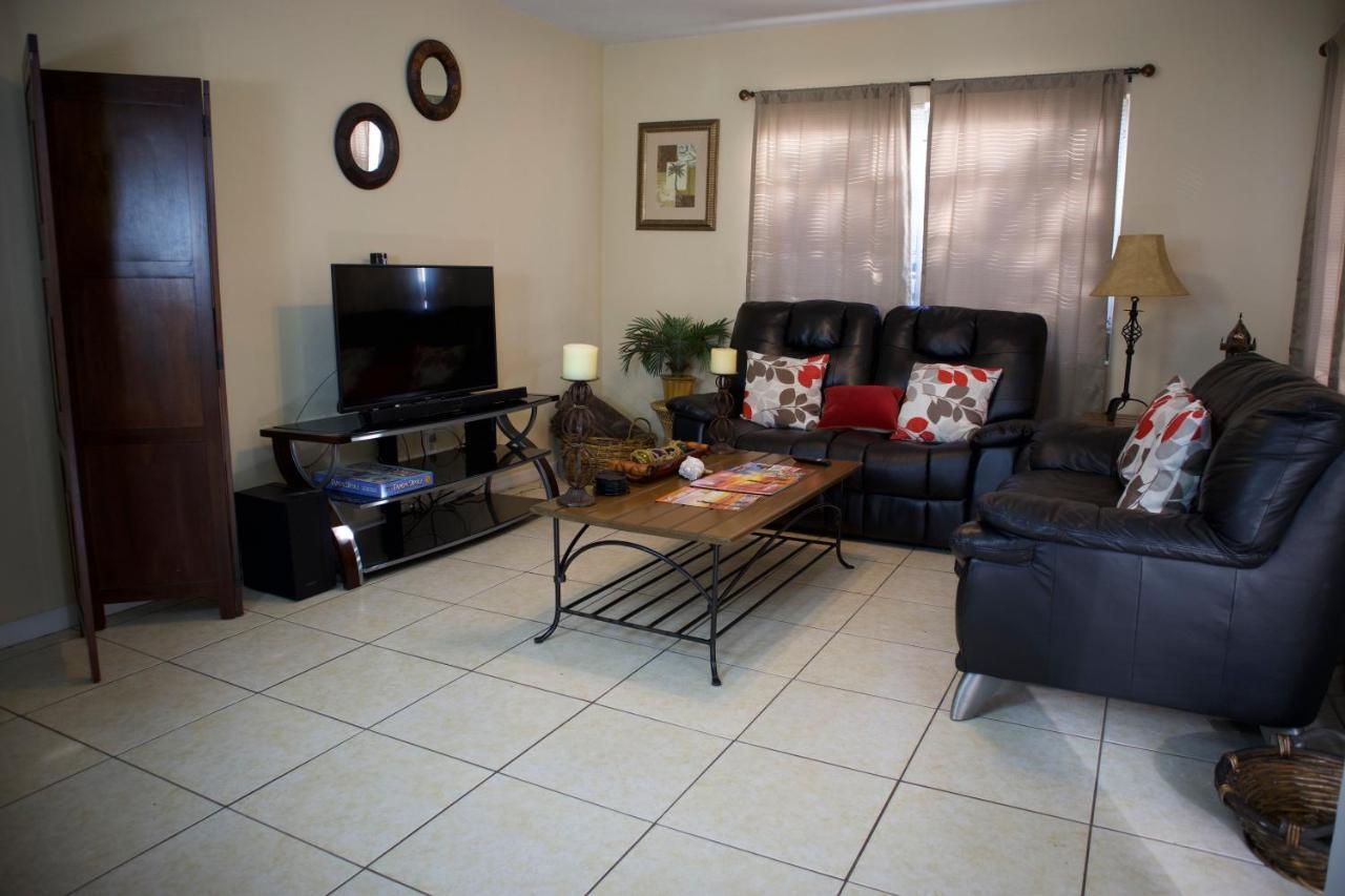 Villa Great Location Near Downtown & Airport Tampa Esterno foto